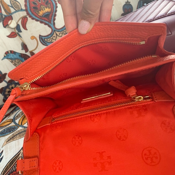 Last one 🎊 New Tory Burch Crossbody 😍 - Picture 4 of 6